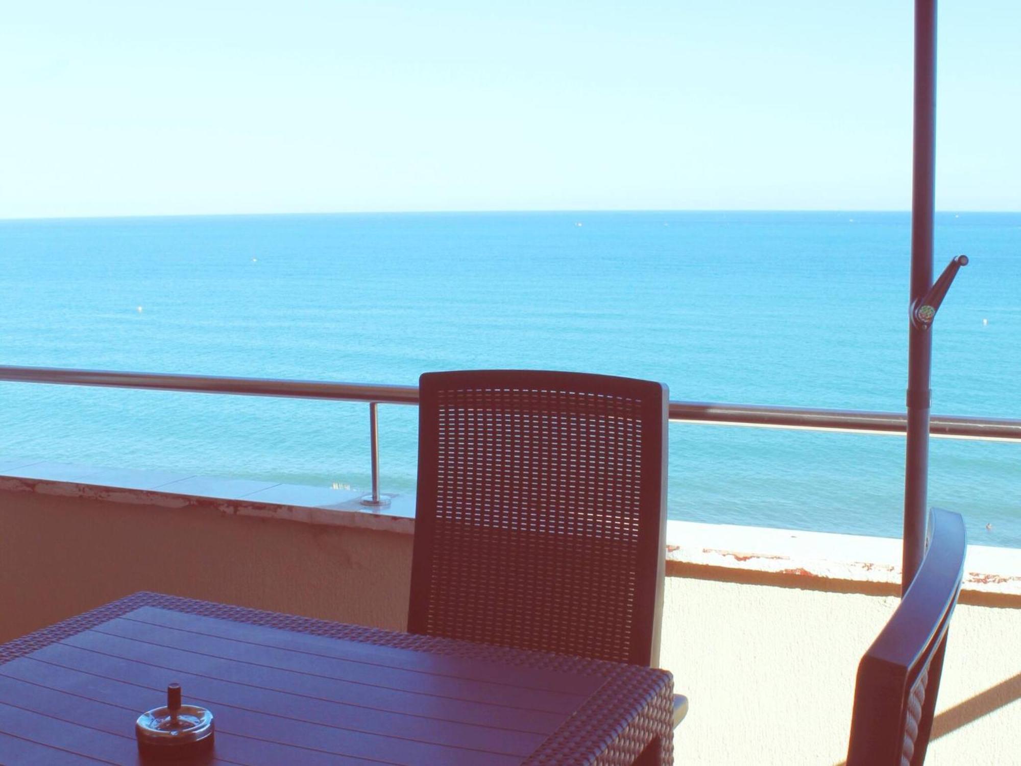 Esplendido Apartamento A Pie De Playa En Torremolinos Luaran gambar